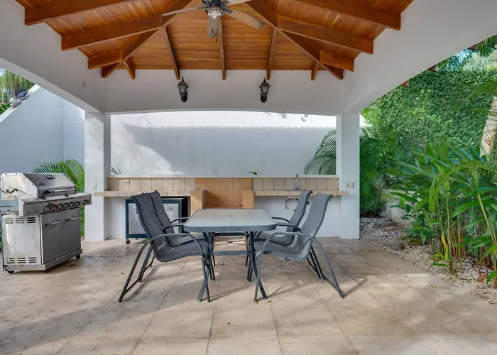 Best Flamingo Beach View! Pool, Balcony Apartamento
